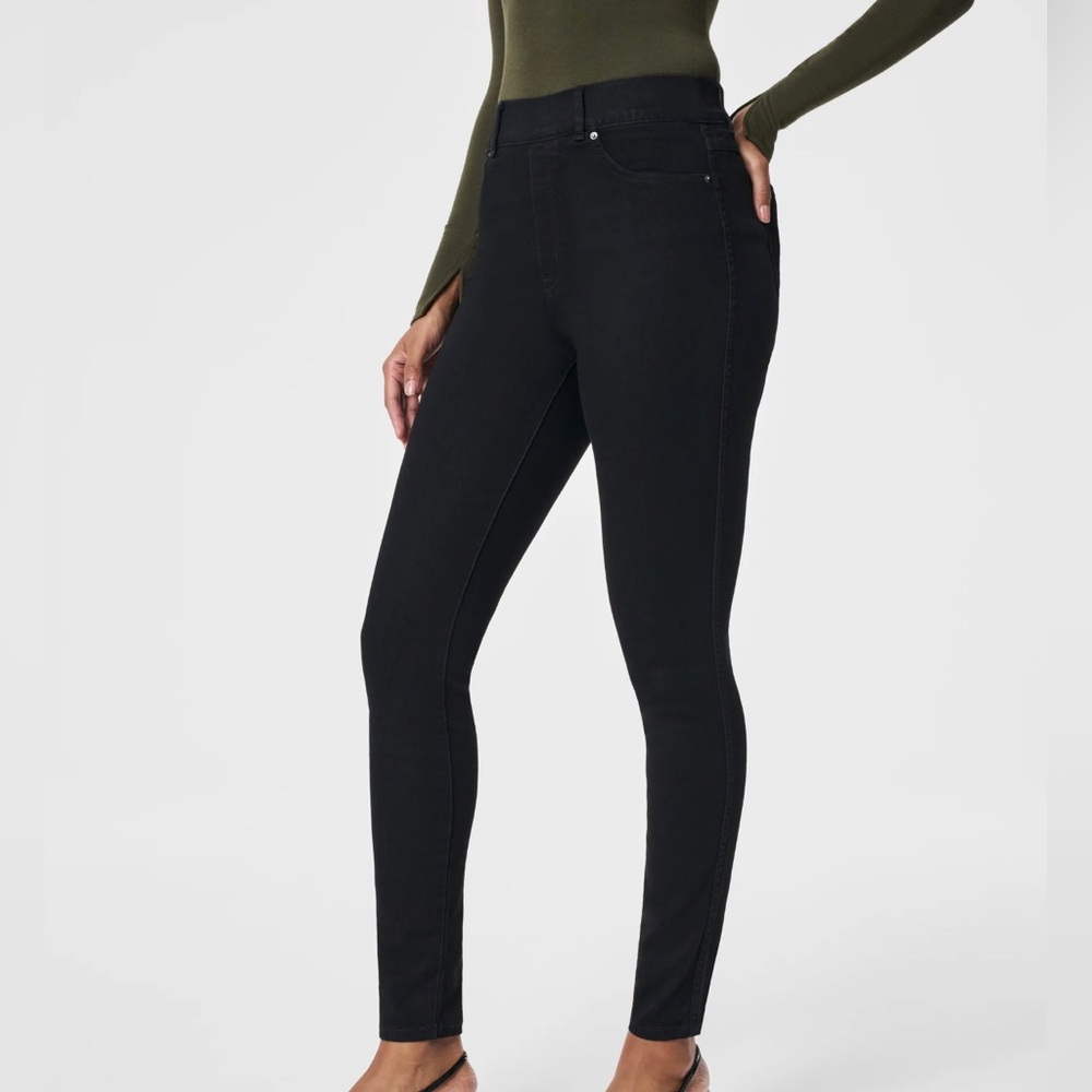 NWT 🚨 Spanx Ankle Skinny Jeans Clean Black Size Small